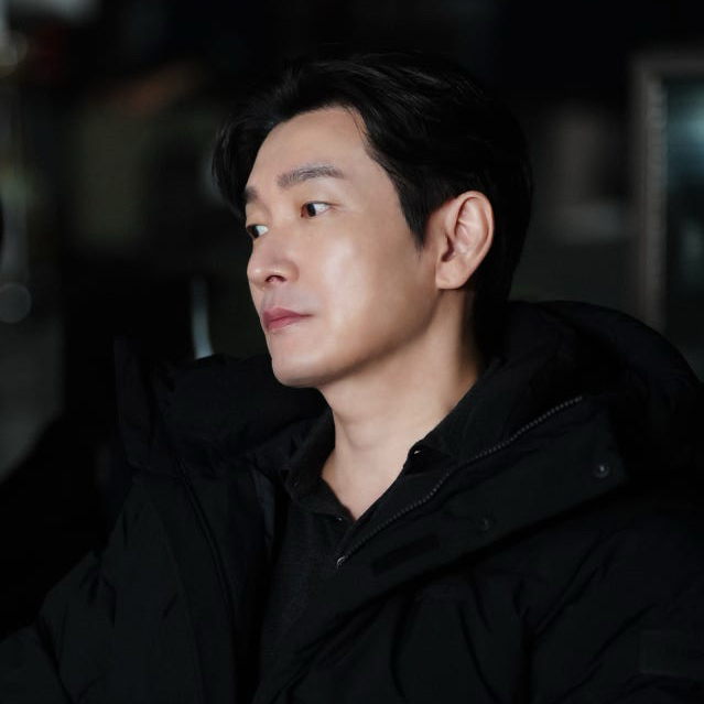 Behind-the-scenes cut of Cho Seungwoo 