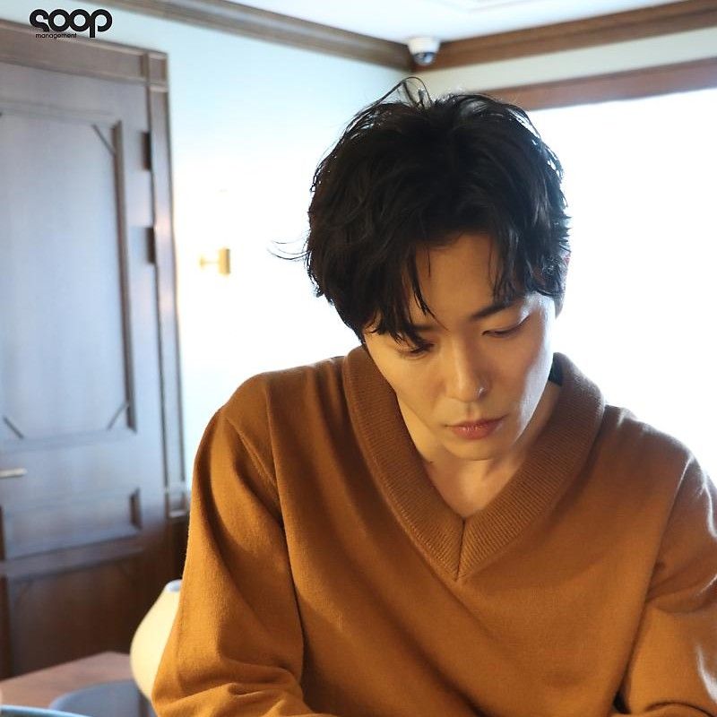 A moment captured by a fan of Kim Jaewook