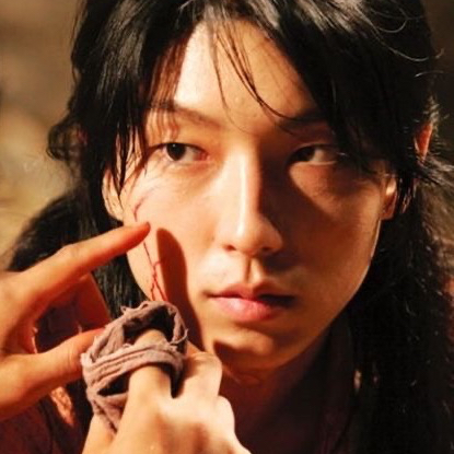 A moment captured by a fan of Lee Joongi