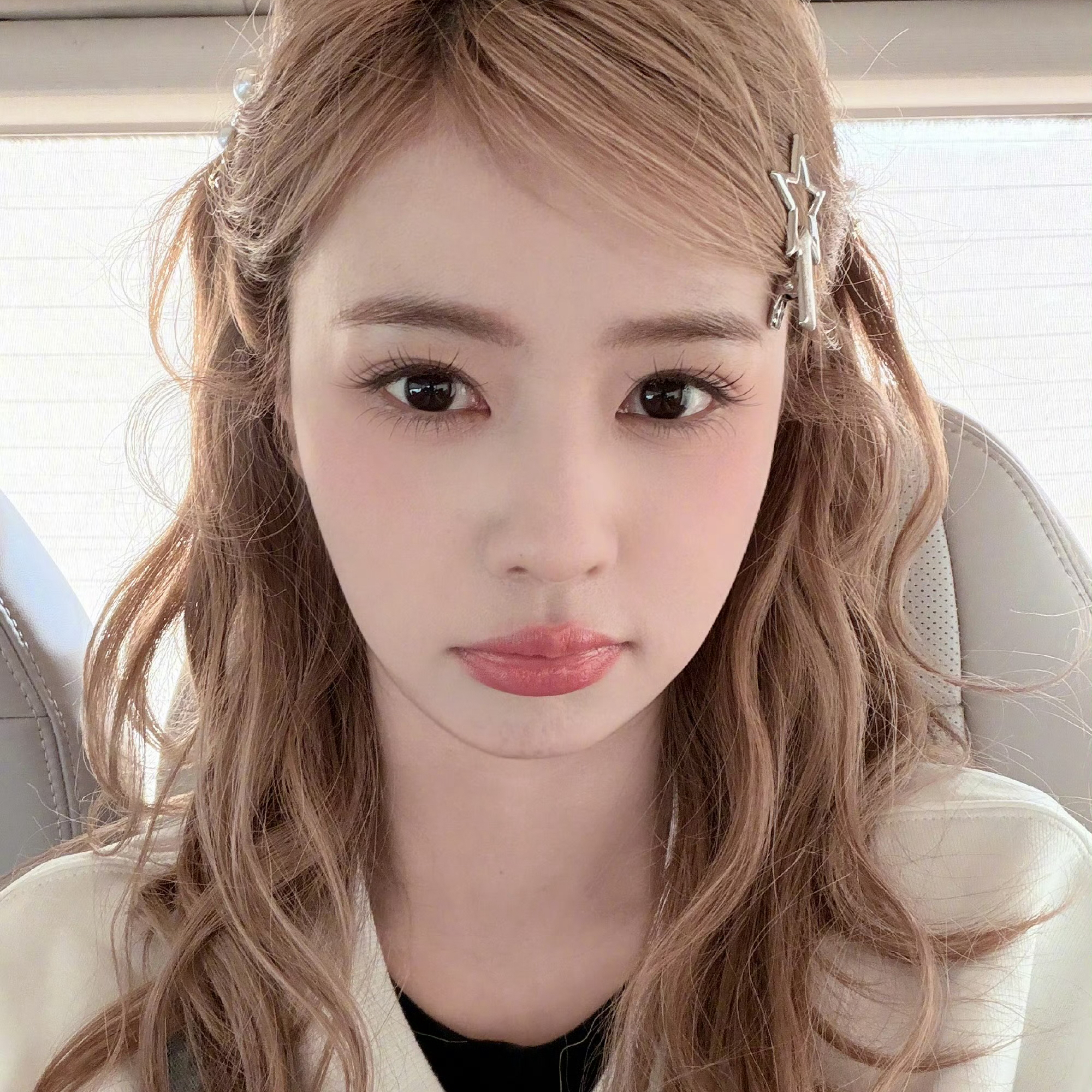 Recent activity shot of Bai Lu