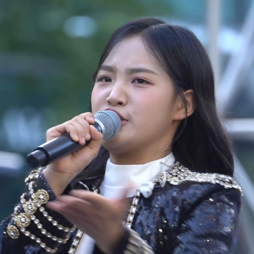 粉丝拍下的金泰延瞬间