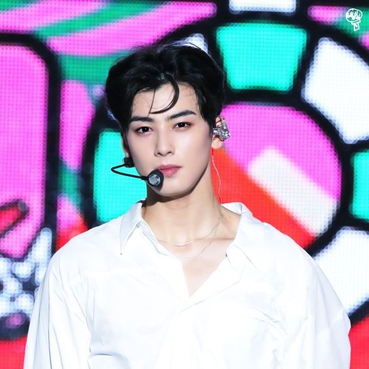 Latest photo of Cha Eunwoo