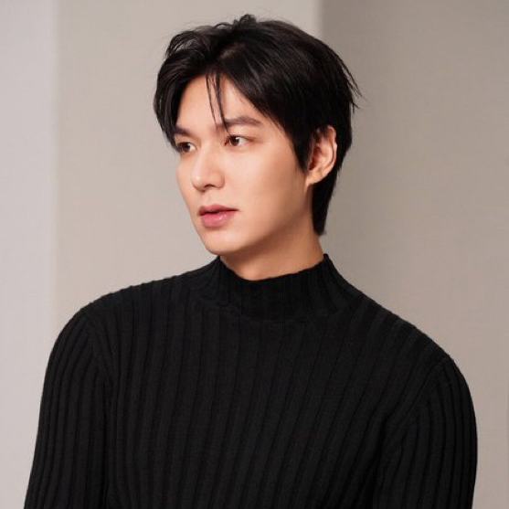 イ・ミンホの最近の活動ショット