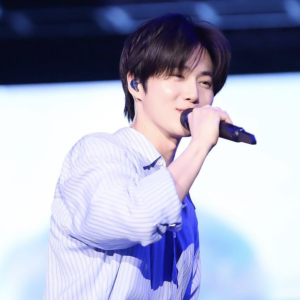 A moment captured by a fan of Suho