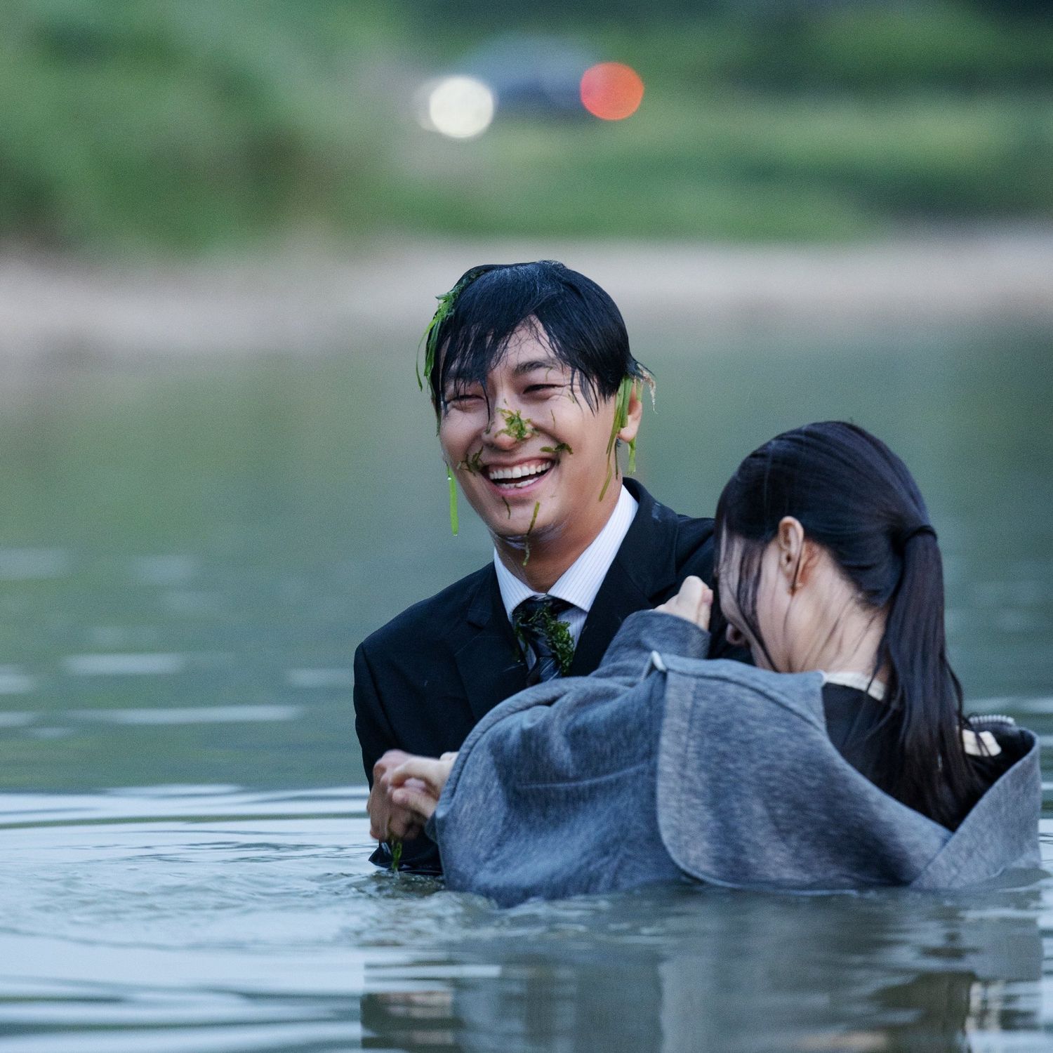 Behind-the-scenes cut of Joo Jihoon