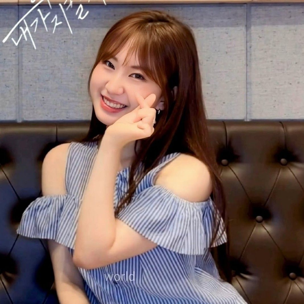 A moment captured by a fan of Jeon Yujin
