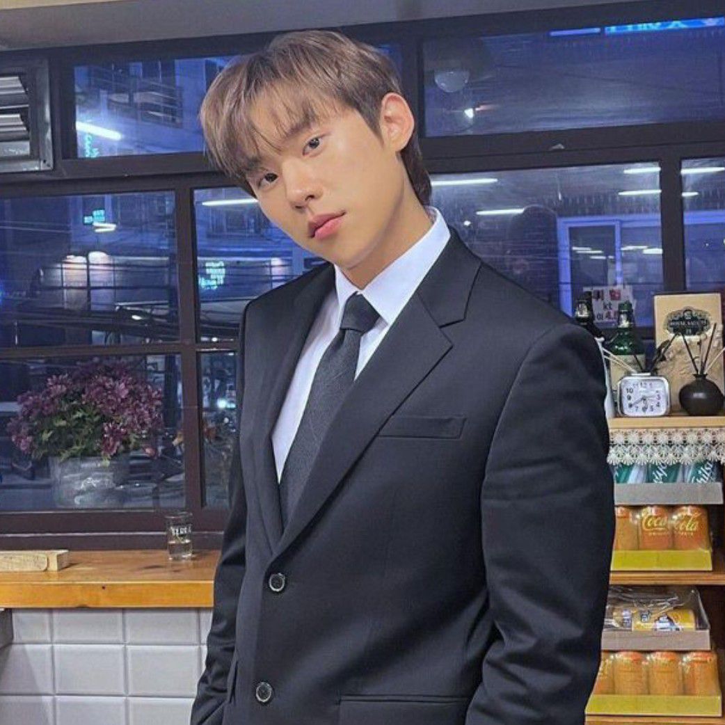 Behind-the-scenes cut of Kim Sungcheol