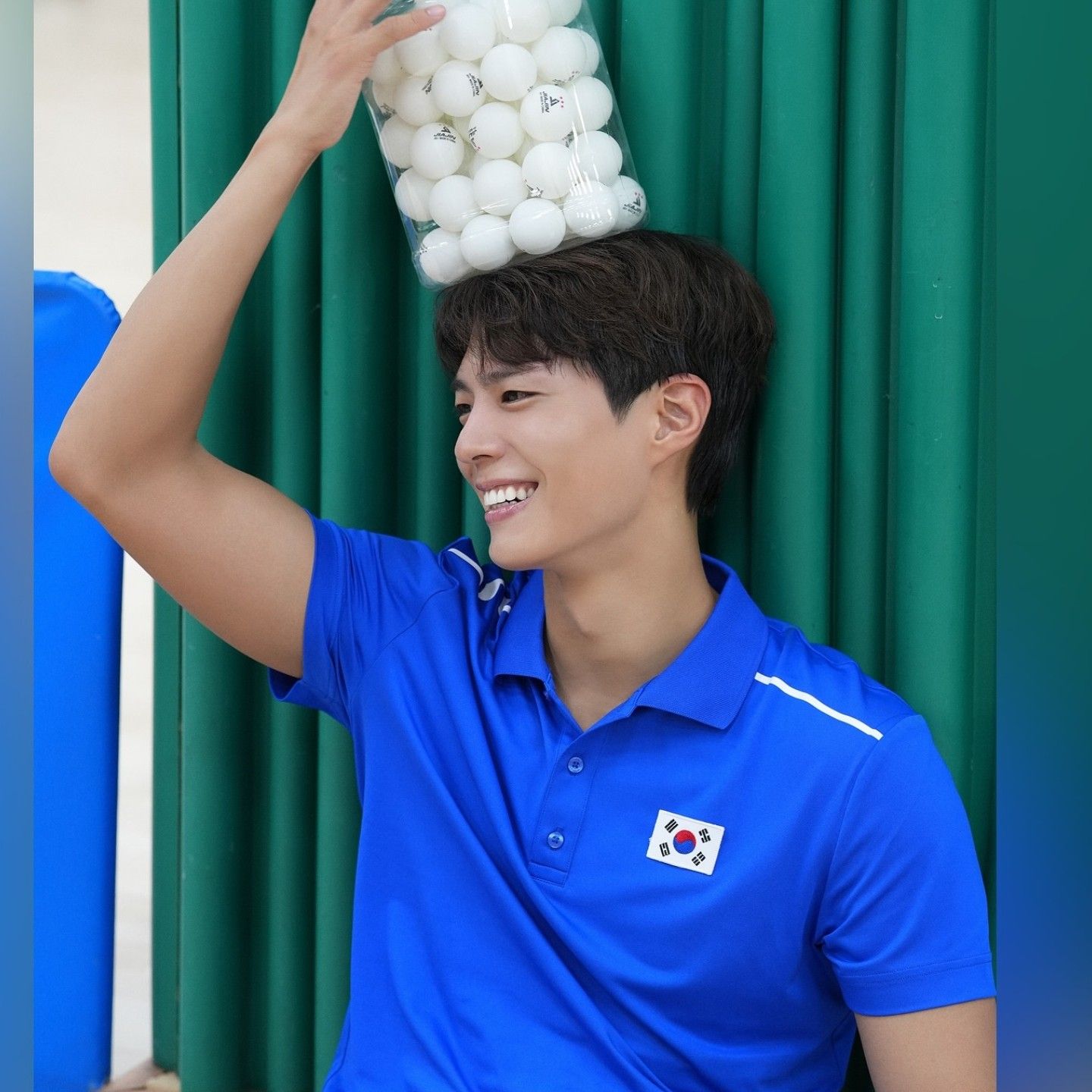 A moment captured by a fan of Park Bogum