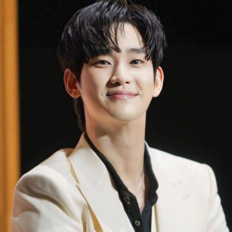 Behind-the-scenes cut of Kim Soohyun