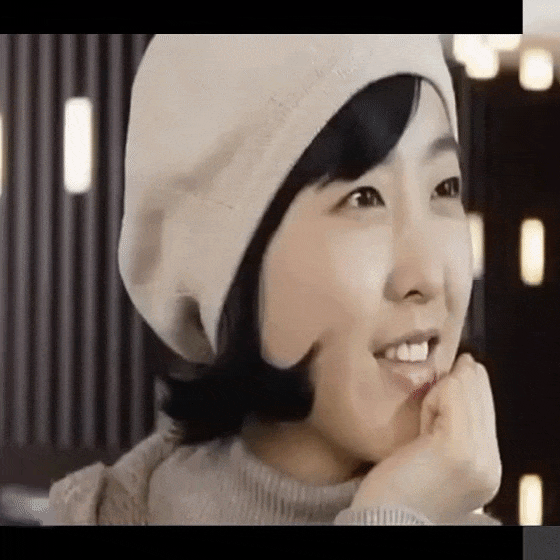 Behind-the-scenes cut of Park Boyoung