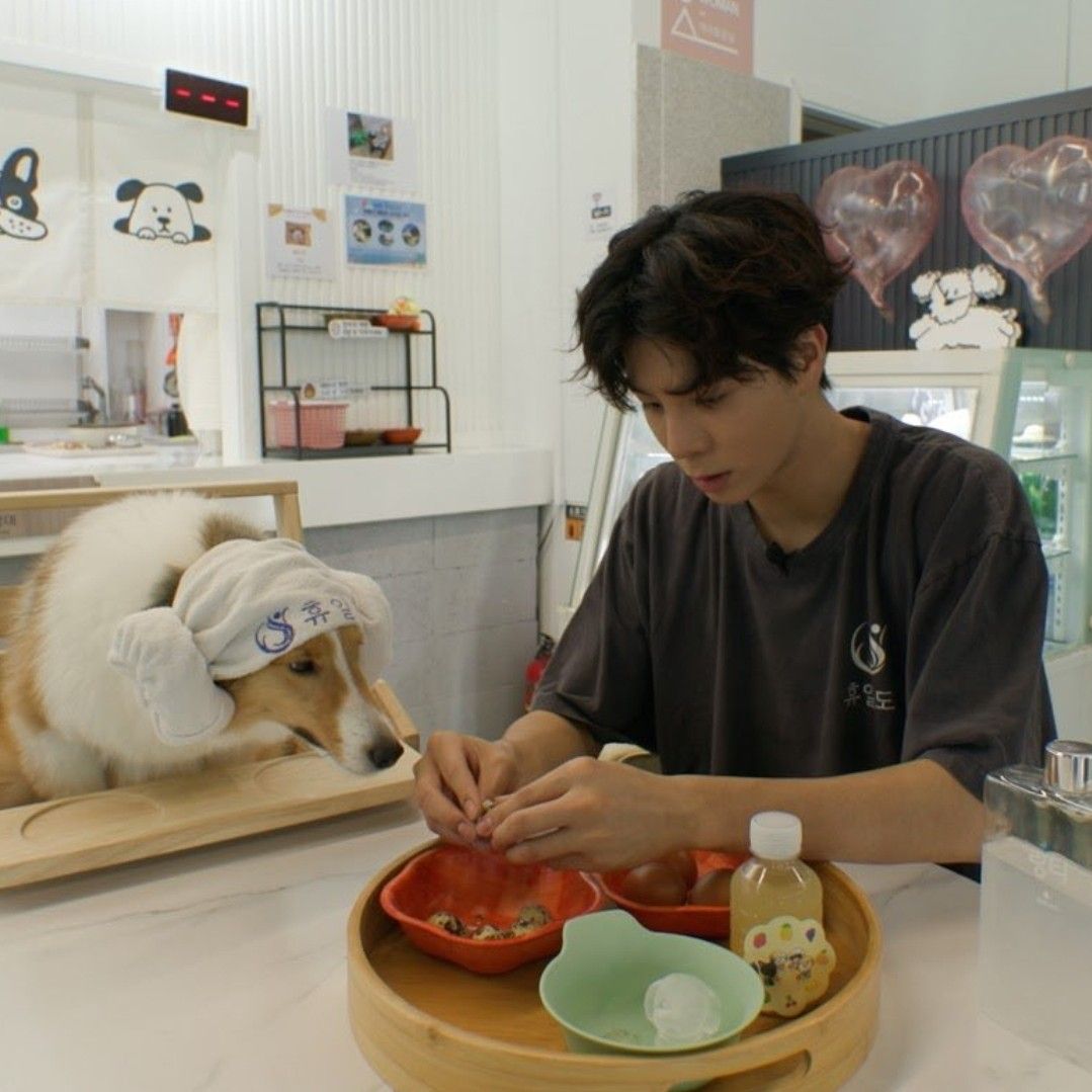 Foto terbaru dari Jeong Dongwon