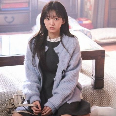 Behind-the-scenes cut of Cho Yihyun