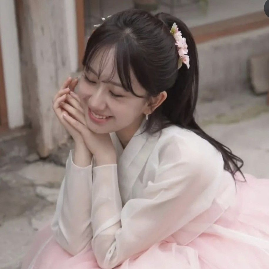 Cuplikan di balik layar dari Jeon Yujin