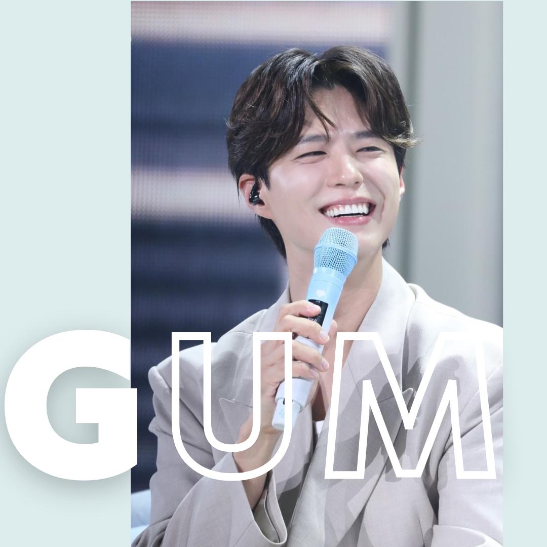 A moment captured by a fan of Park Bogum