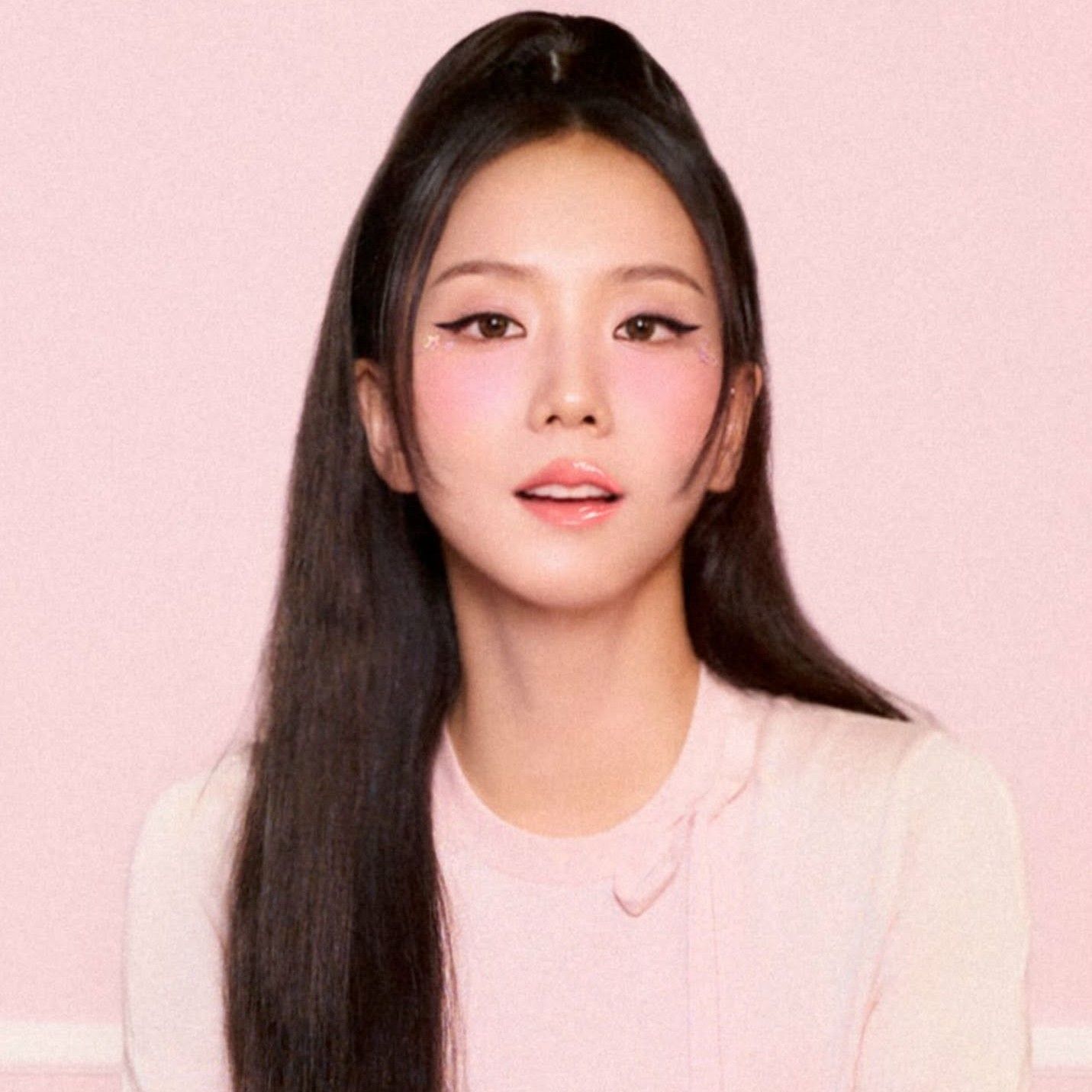 Recent activity shot of Jisoo (1995)