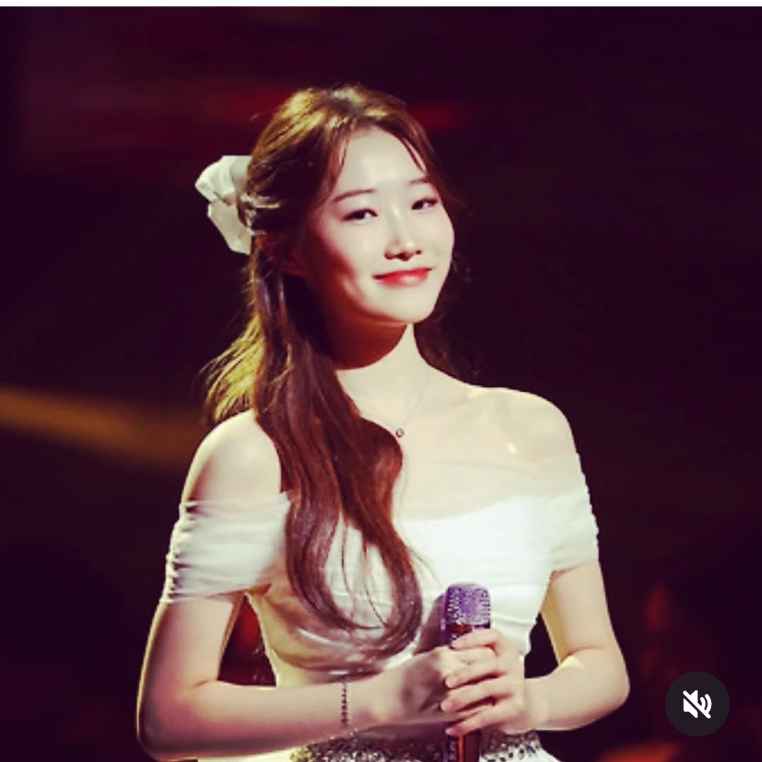 A moment captured by a fan of Jung Seojoo