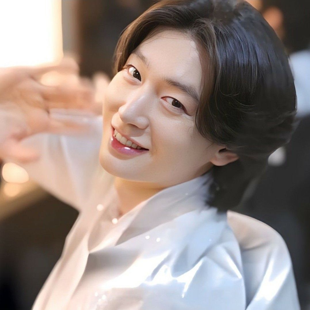 Latest photo of Kim Yongbin