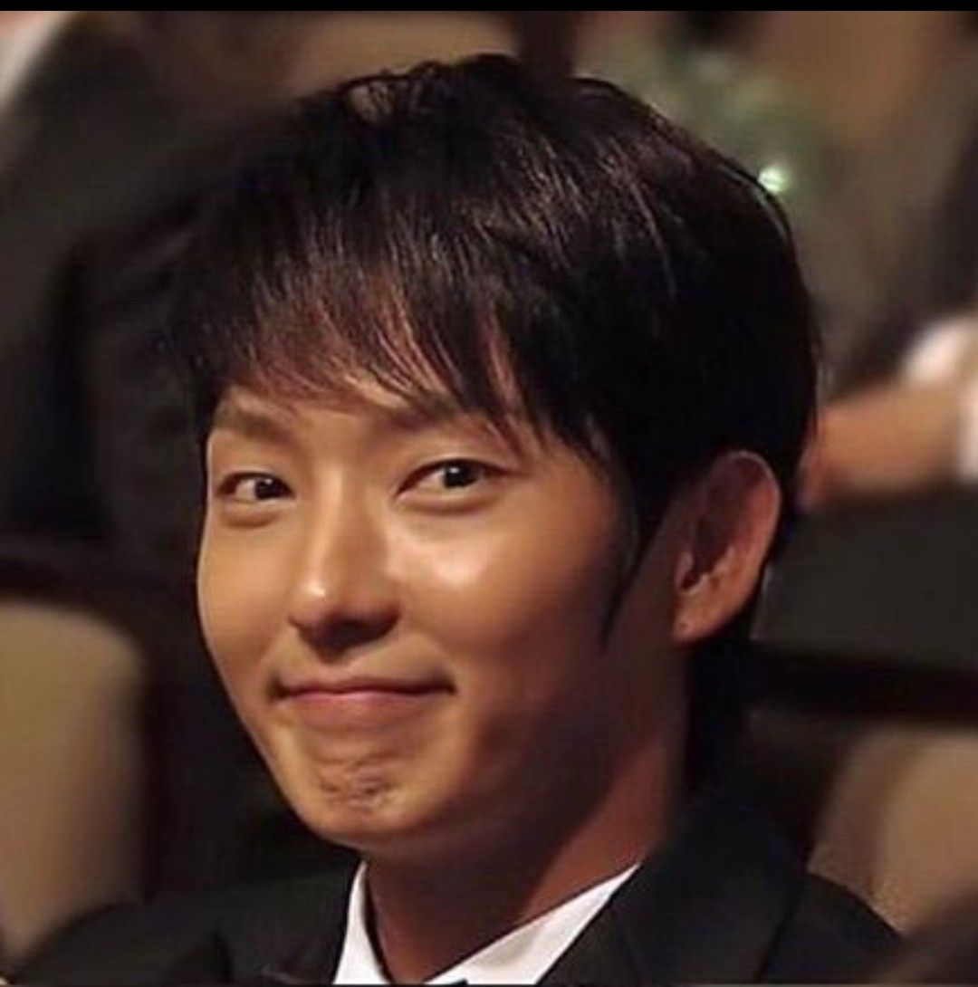 A moment captured by a fan of Lee Joongi
