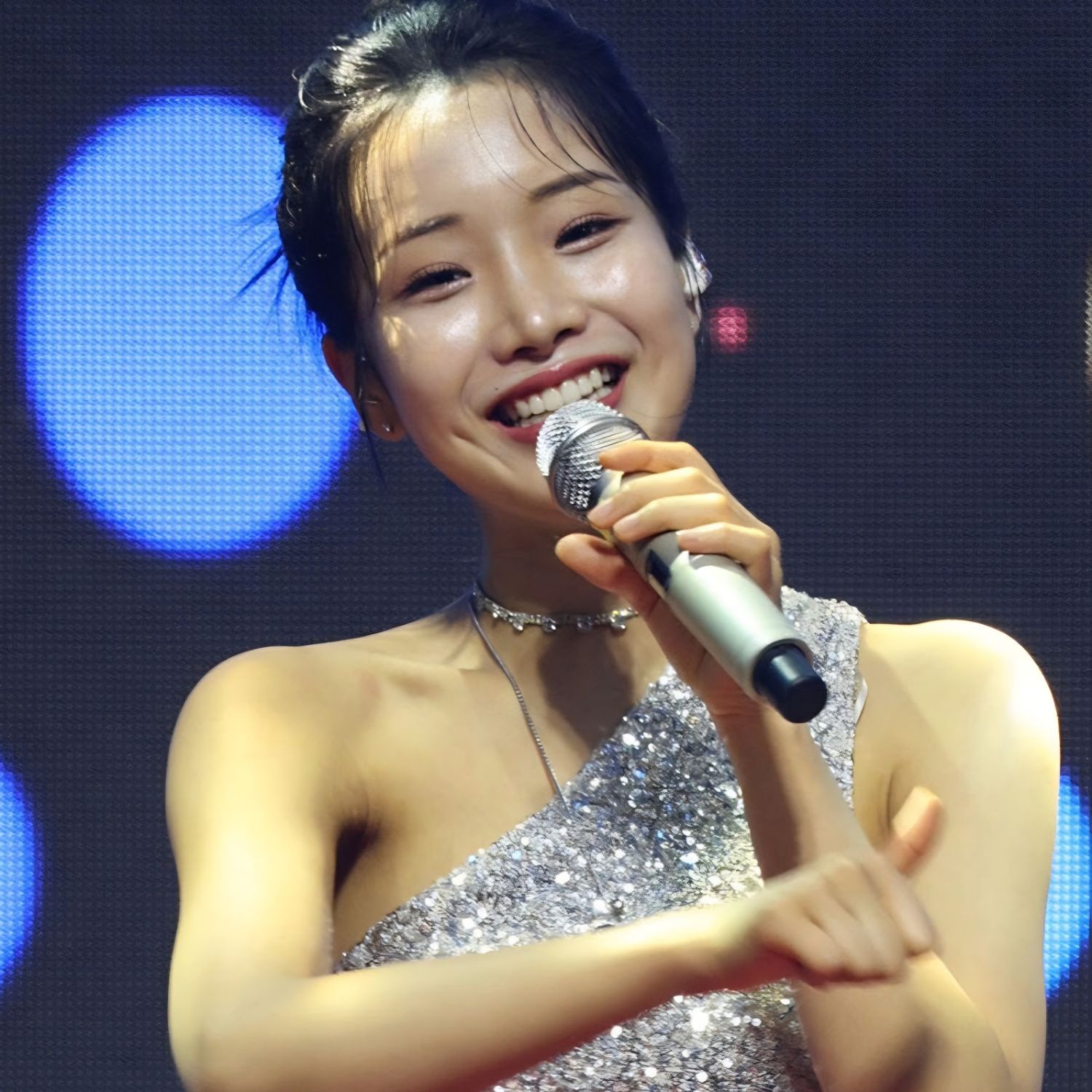 Behind-the-scenes cut of Kim Soyeon (2004)
