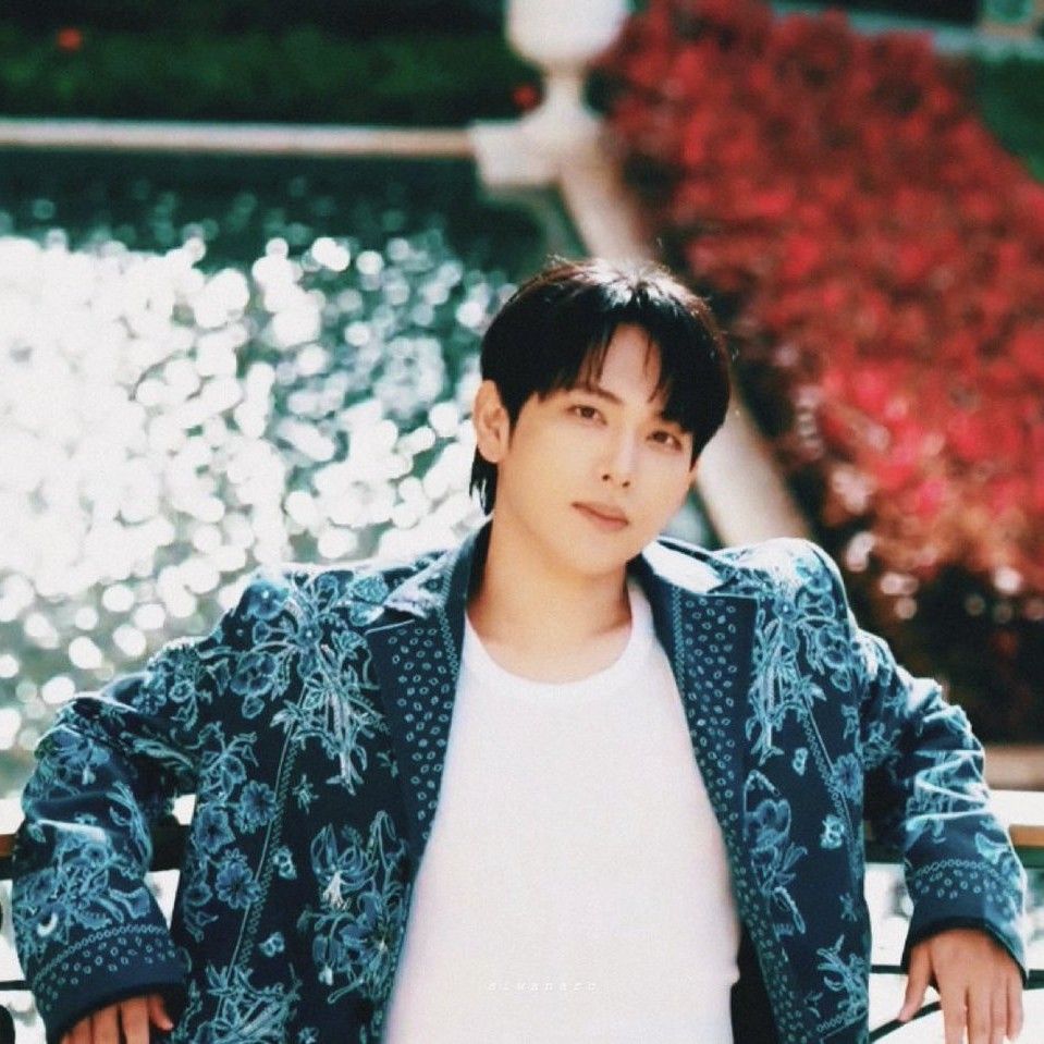 A moment captured by a fan of Lim Siwan