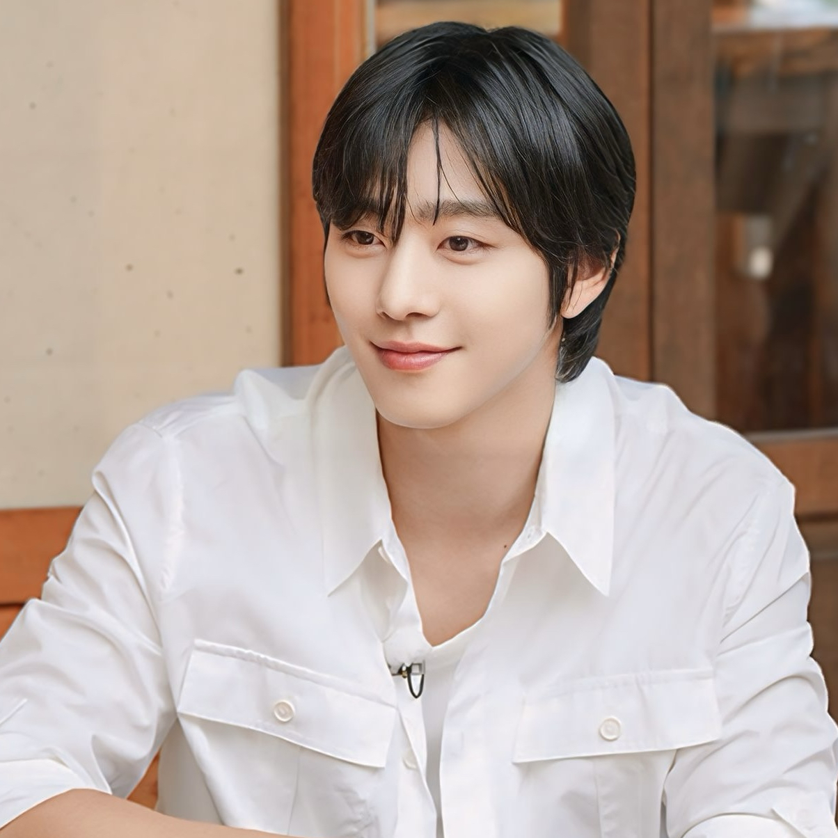 A moment captured by a fan of Ahn Hyoseop