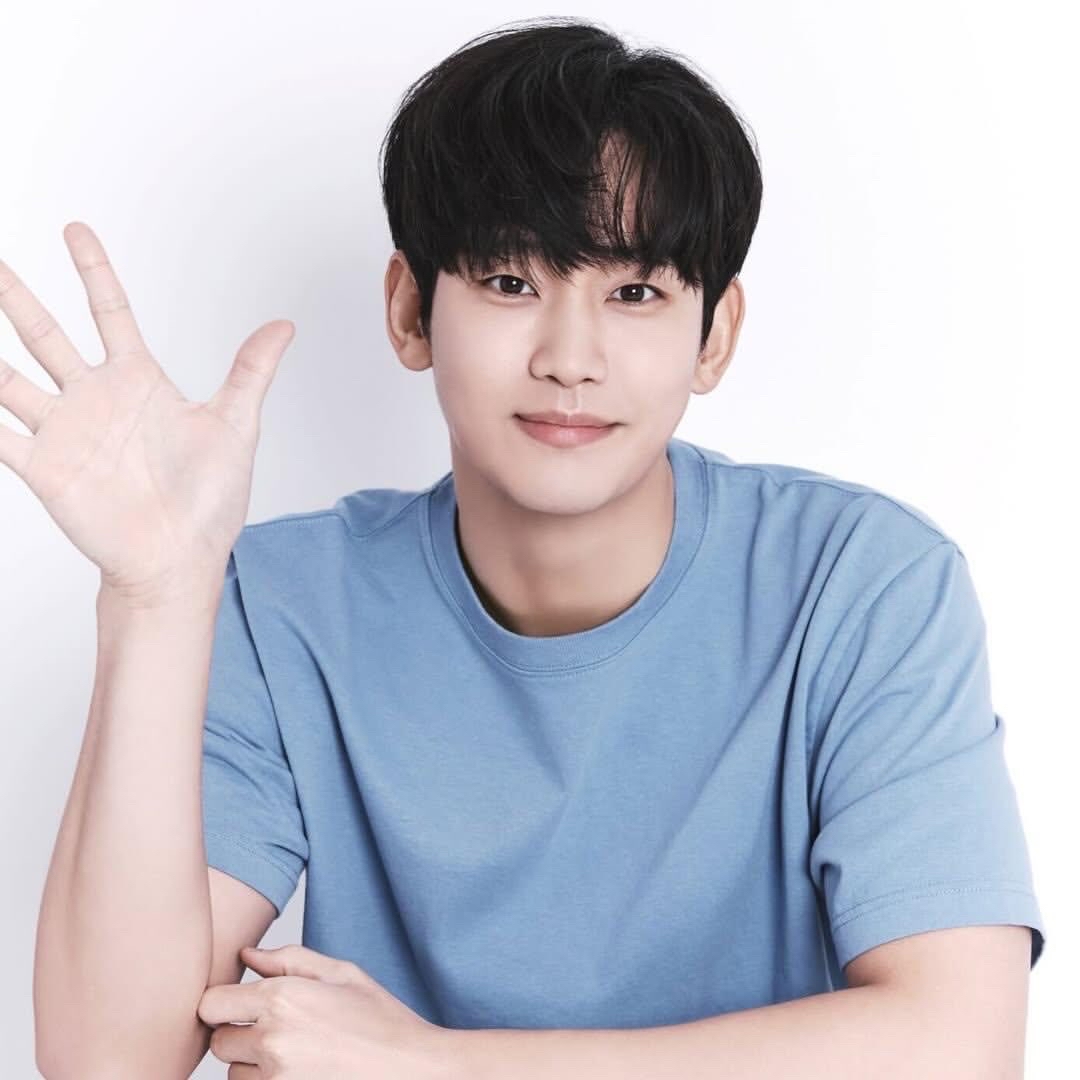 Recent activity shot of Kim Soohyun