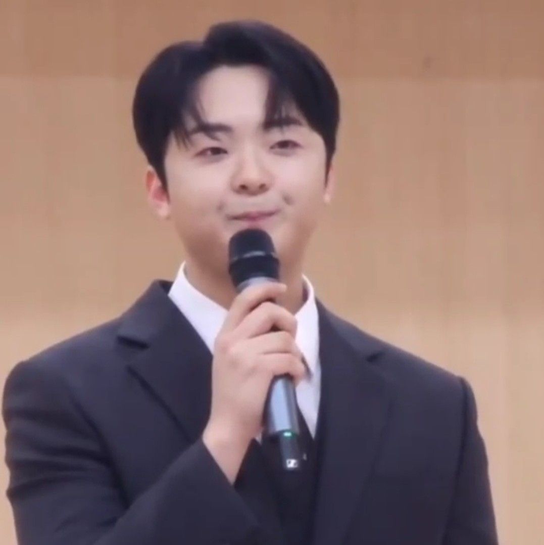 Behind-the-scenes cut of Park Minsu
