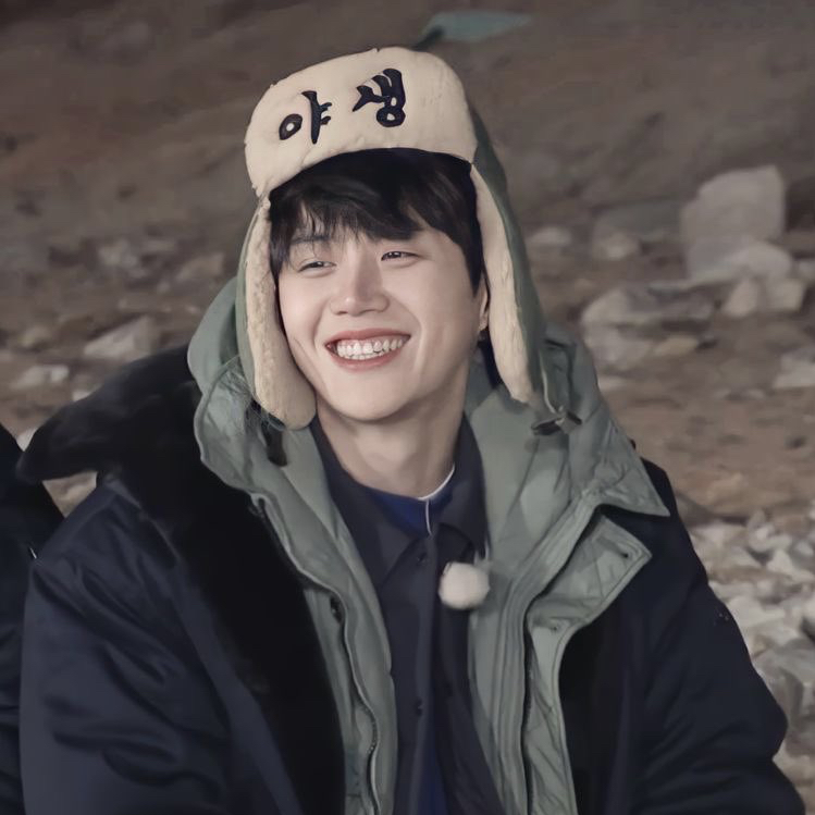 Behind-the-scenes cut of Kim Seonho