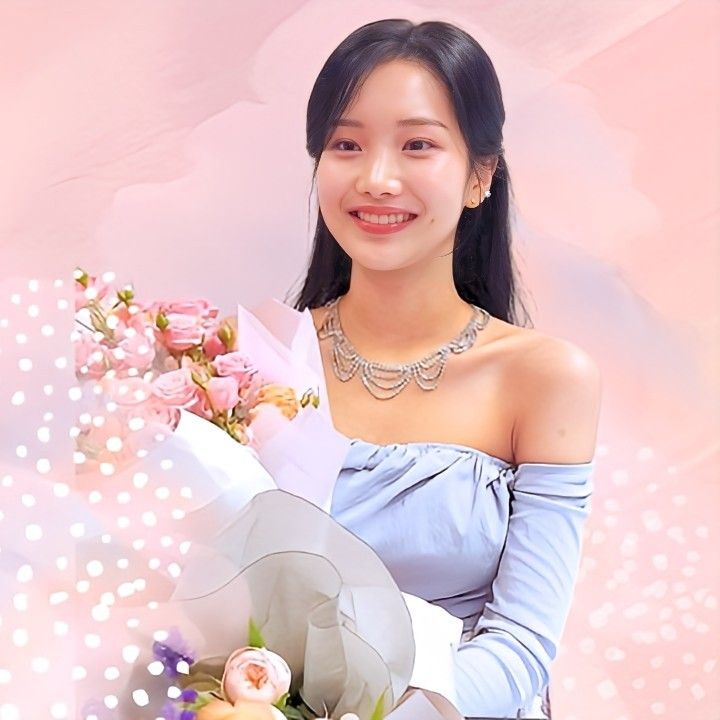 Recent activity shot of Kim Soyeon (2004)