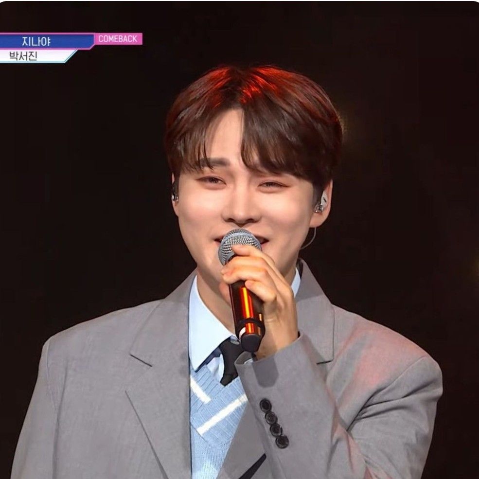 朴瑞鎮的最新照片