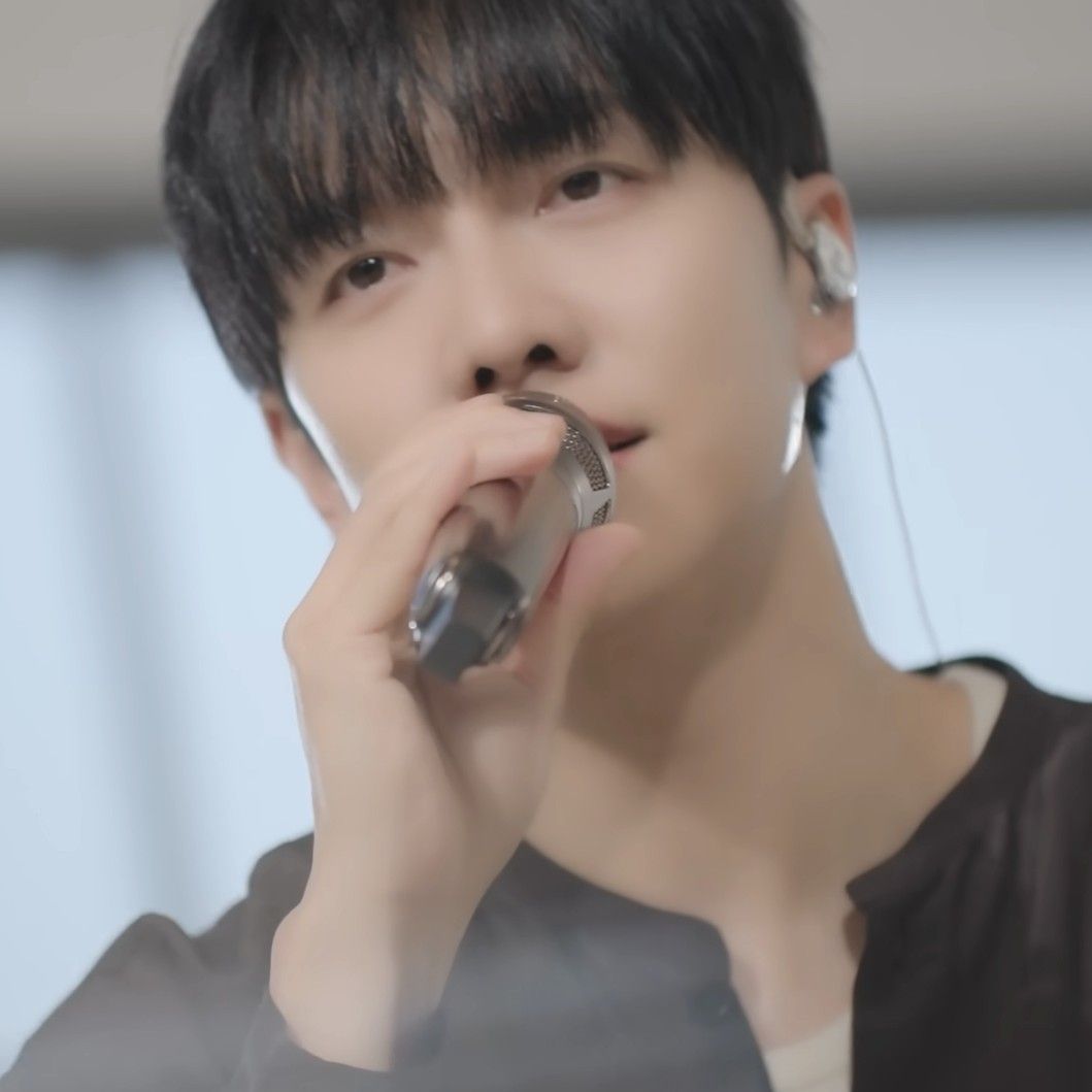 粉丝拍下的李升基瞬间