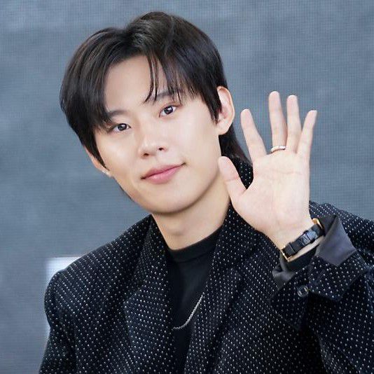 Recent activity shot of Kim Sungcheol