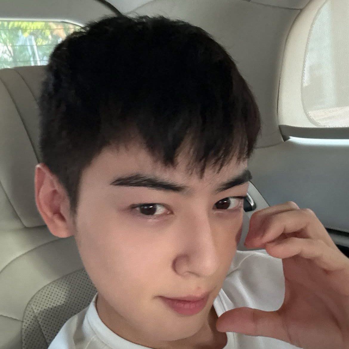 A moment captured by a fan of Cha Eunwoo