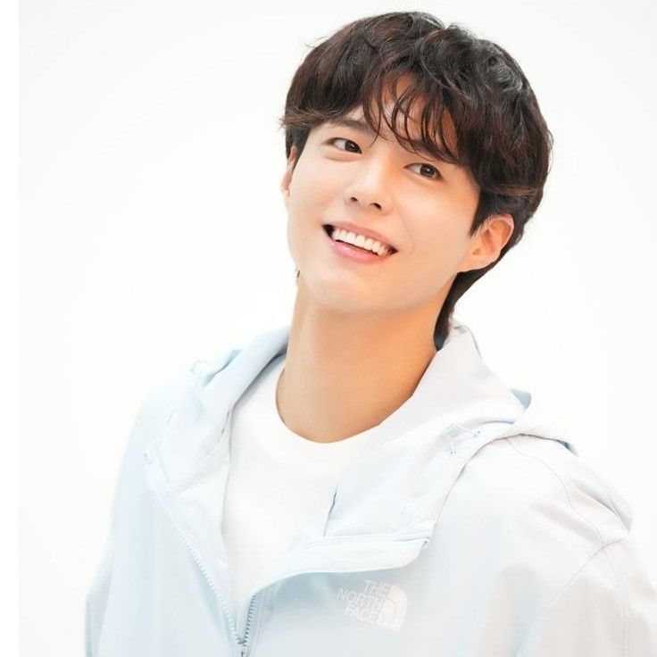 A moment captured by a fan of Park Bogum