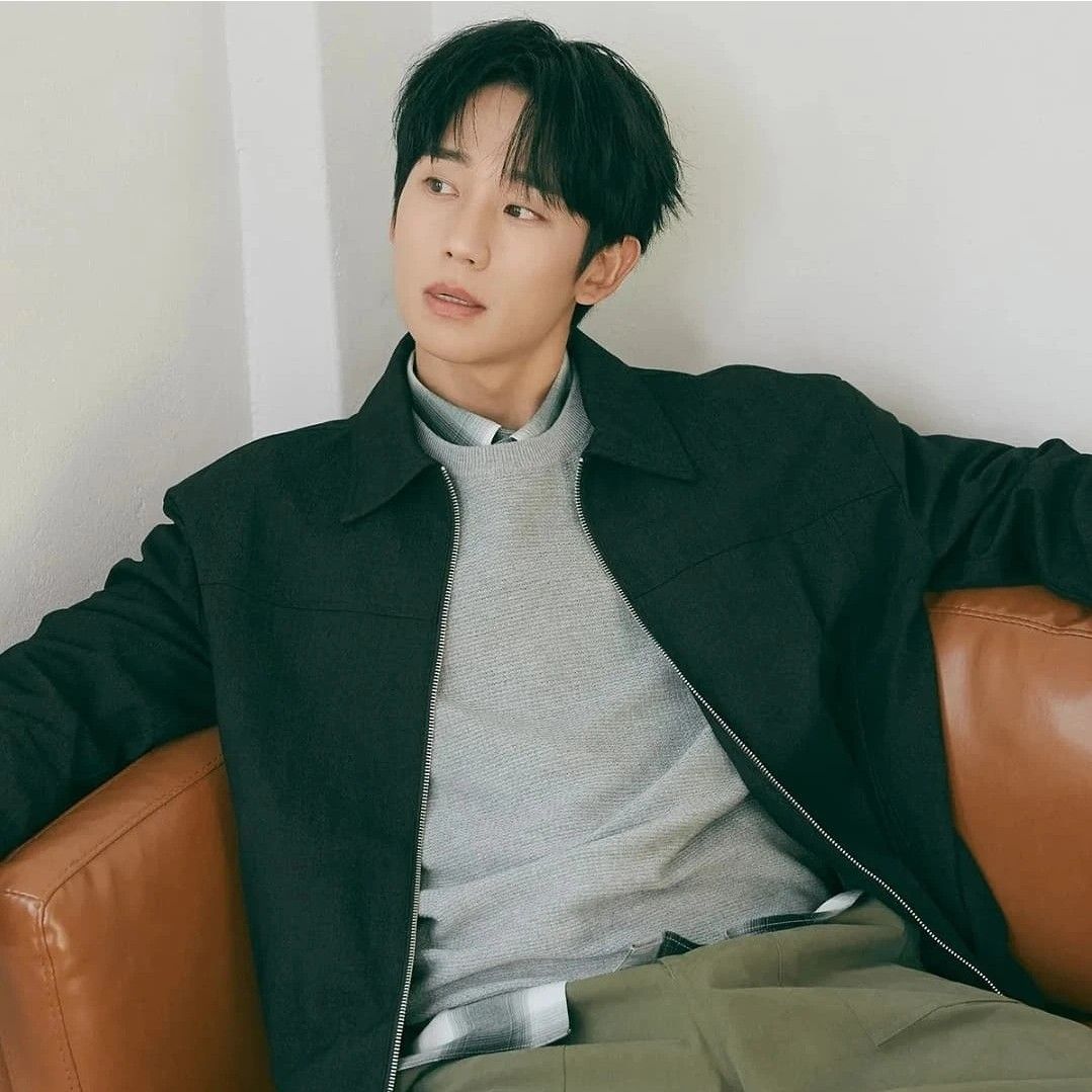 Behind-the-scenes cut of Jung Haein