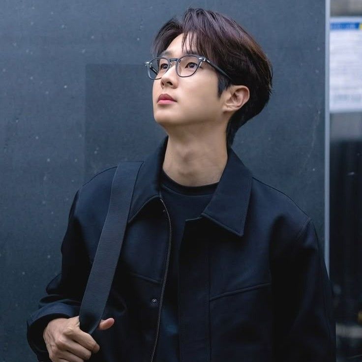 Recent activity shot of Choi Wooshik