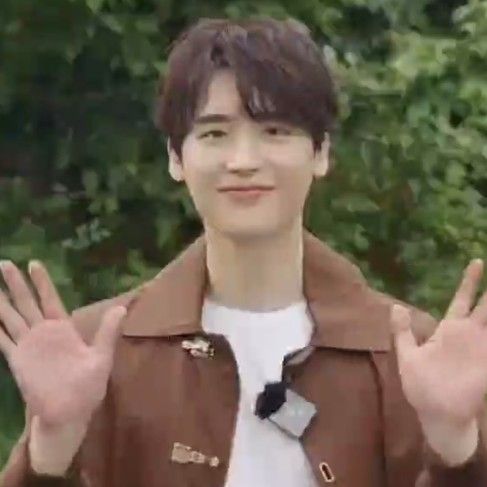 Recent activity shot of Lee Jongsuk