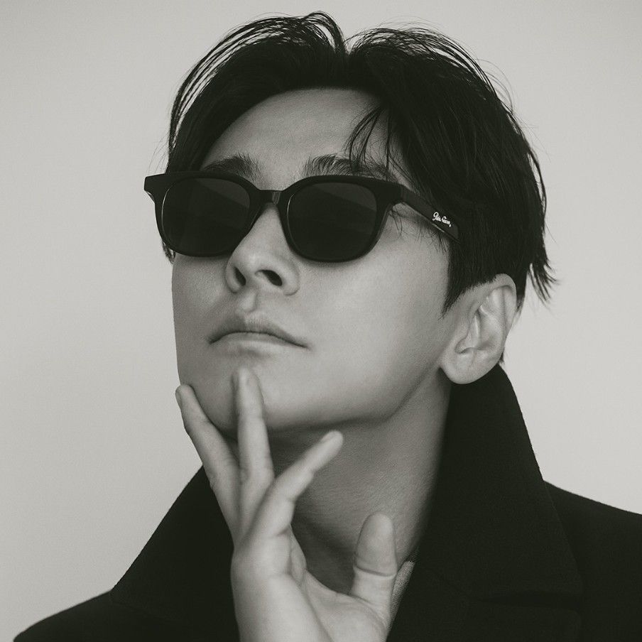 Behind-the-scenes cut of Joo Jihoon