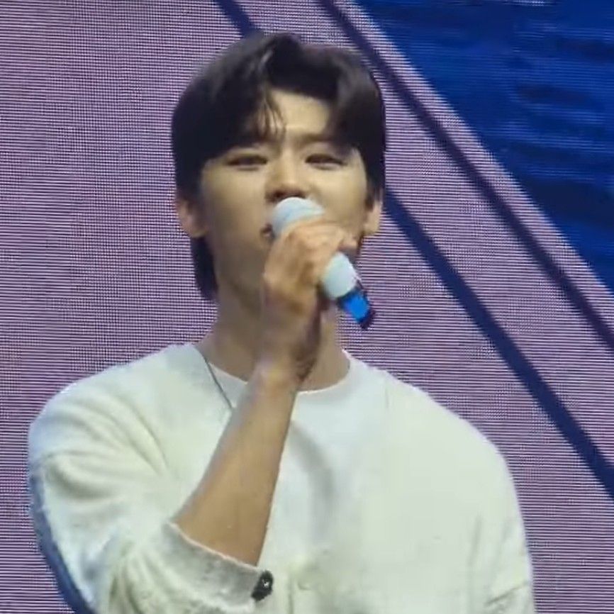 Recent activity shot of Park Jihyeon