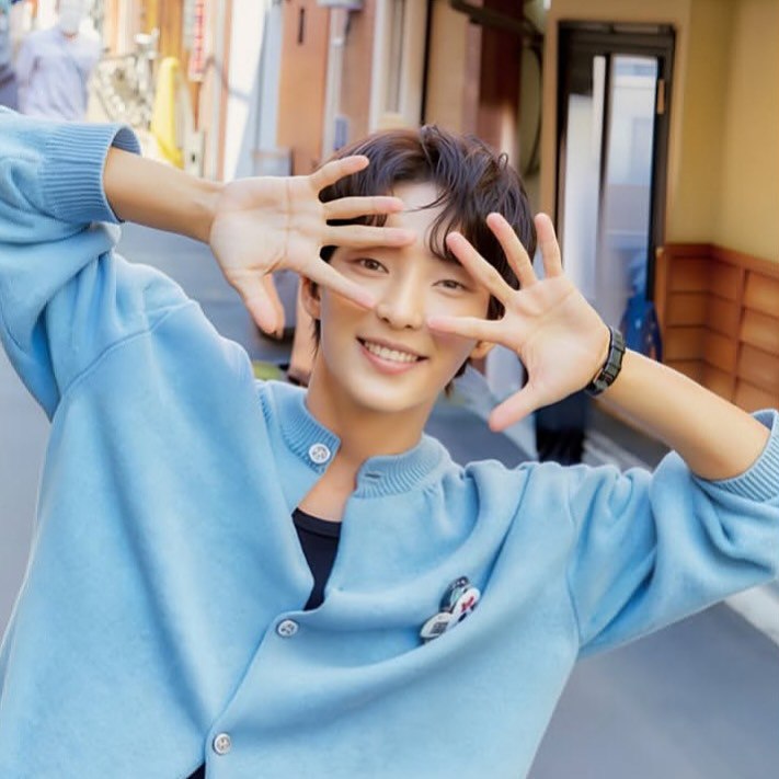 Cuplikan di balik layar dari Lee Joongi