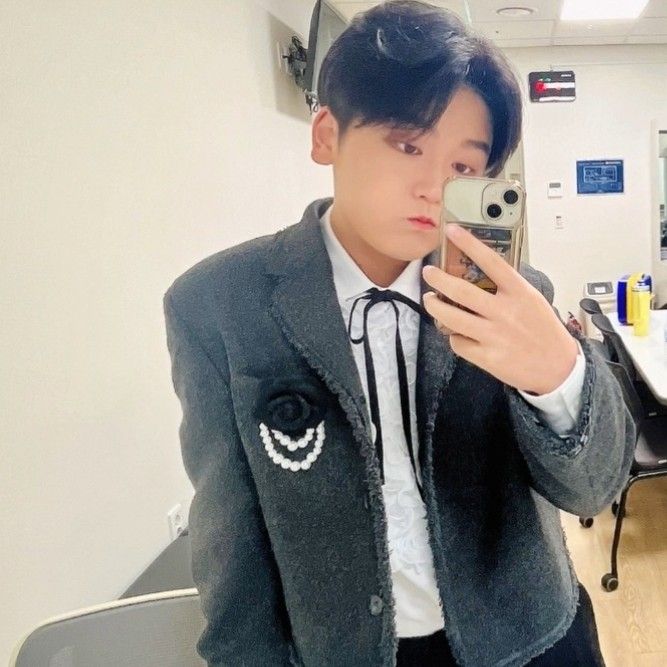 Recent activity shot of Park Sungon