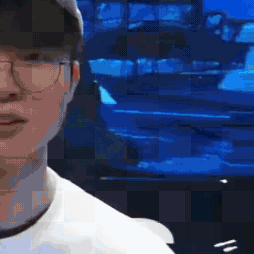 A moment captured by a fan of Faker