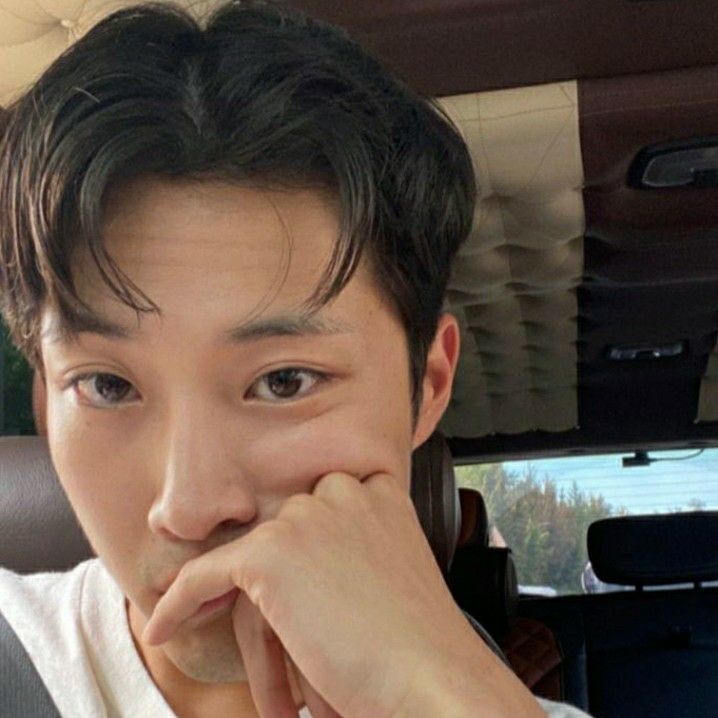 Latest photo of Lee Jongwon