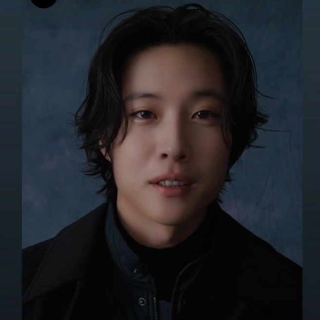 A moment captured by a fan of Lee Jongwon