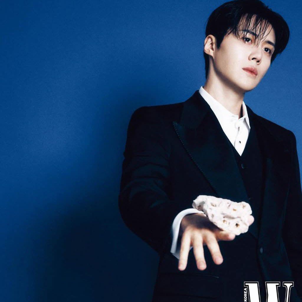 Behind-the-scenes cut of Kim Seonho