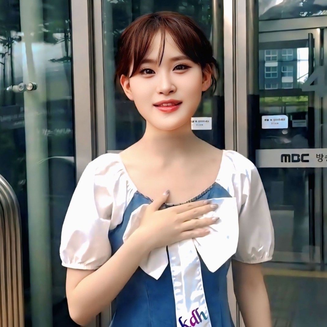 Latest photo of Kim Dahyun