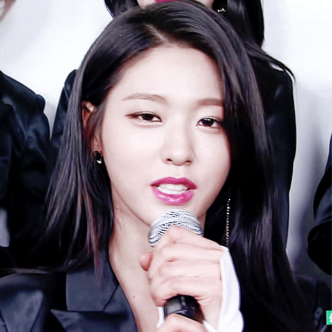 Recent activity shot of Seolhyun