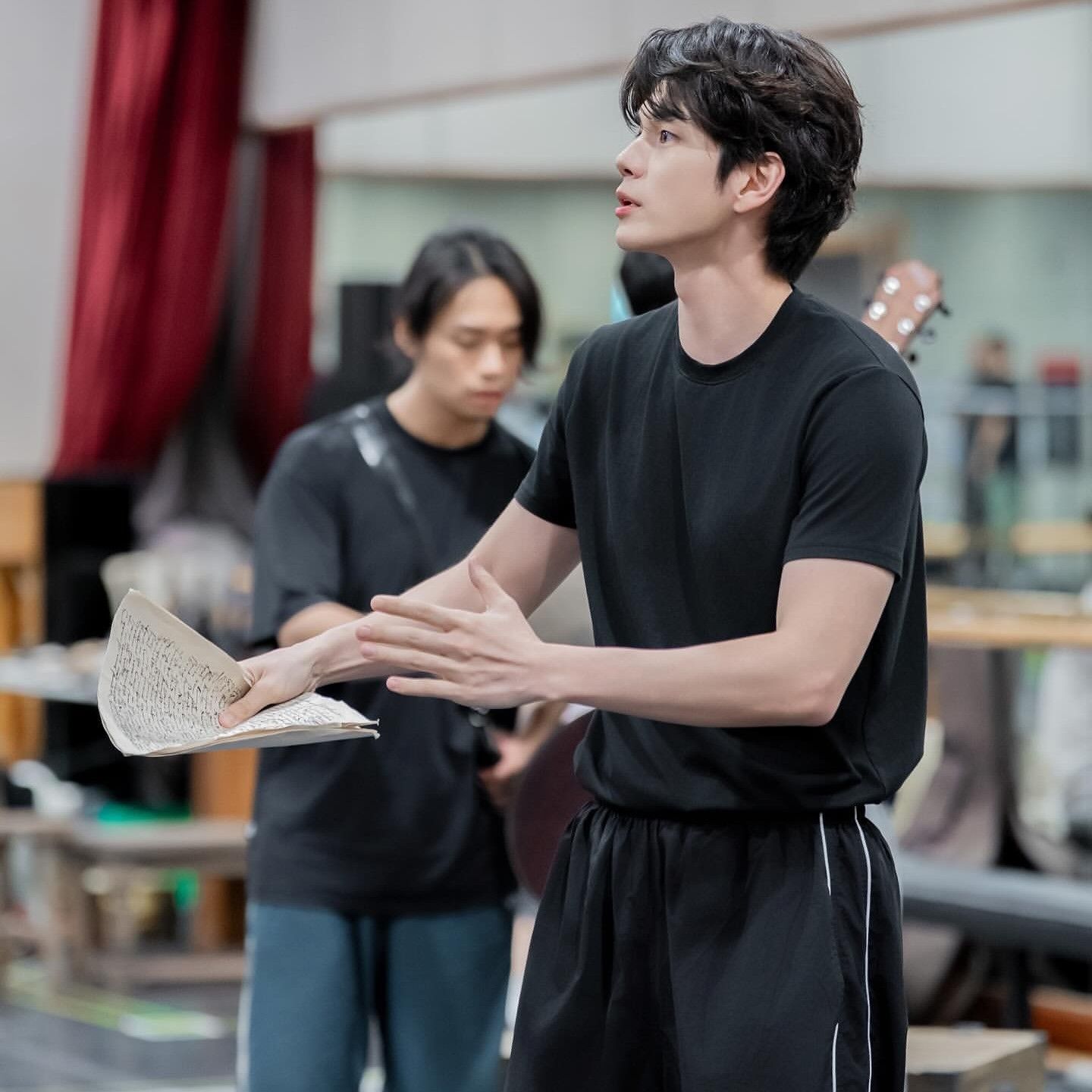 Behind-the-scenes cut of Ong Seongwu
