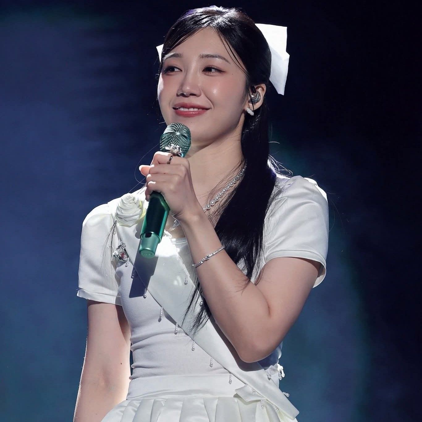 A moment captured by a fan of Jung Eunji
