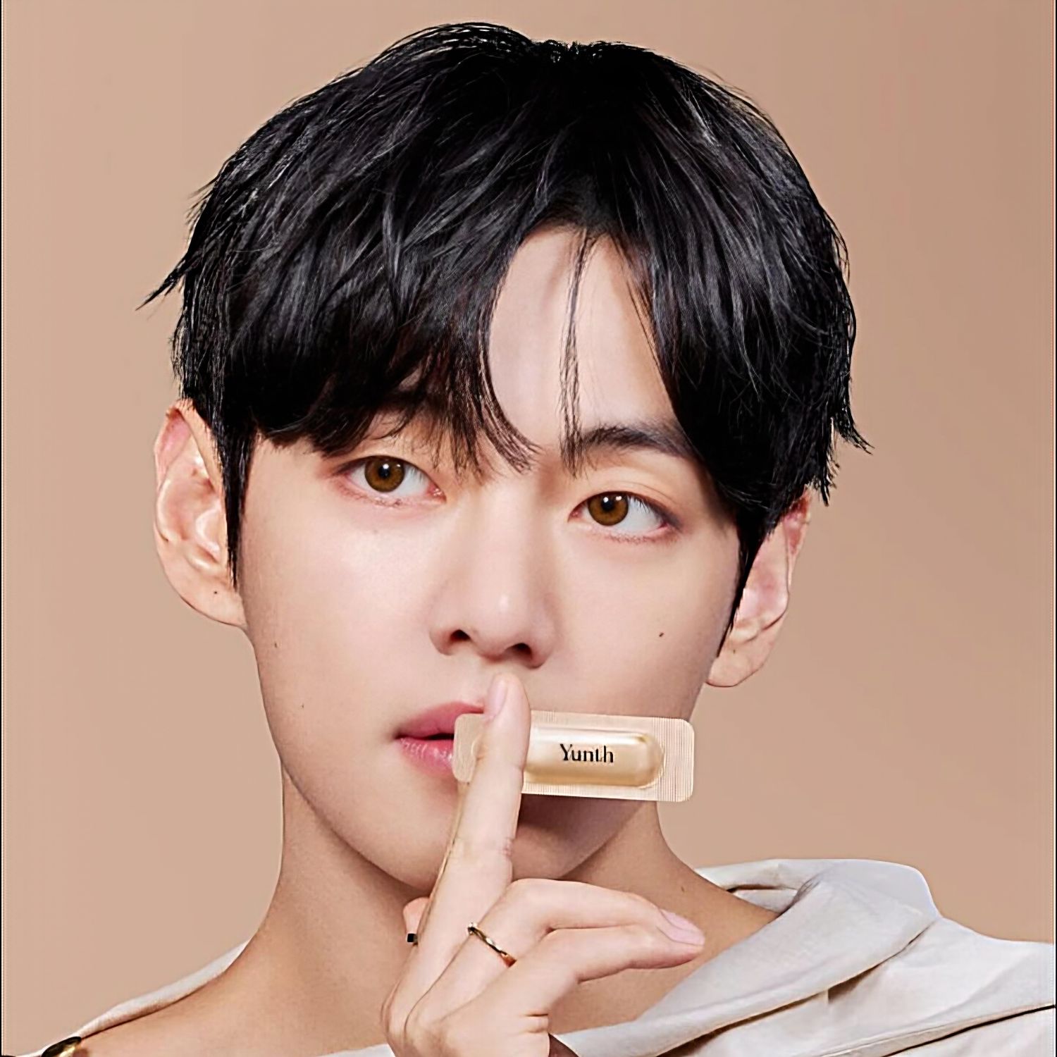 Behind-the-scenes cut of Kim Taehyung (V)